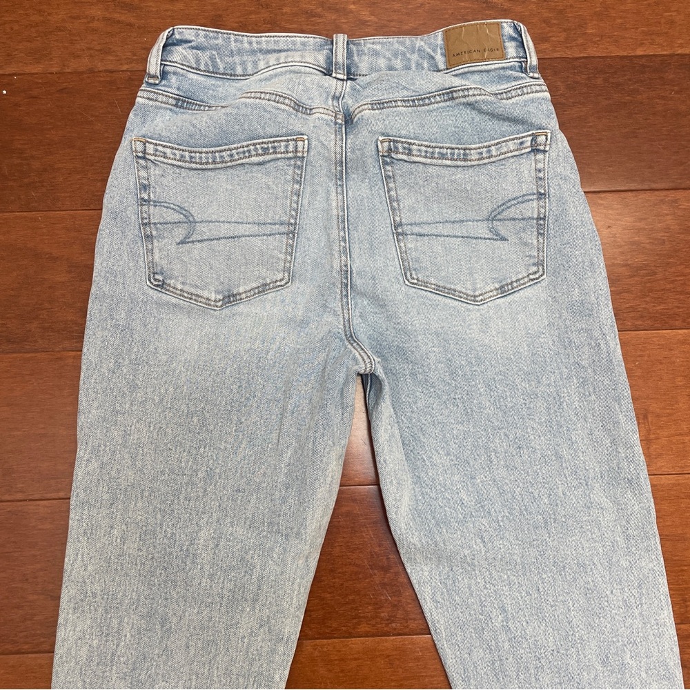 American Eagle- Basic Light Wash High Rise Strigi… - image 5
